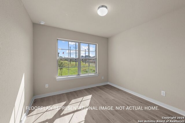 Listing photo id 15 for 8224 Foxtail Fork