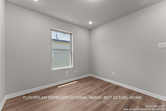 Listing photo id 17 for 8224 Foxtail Fork