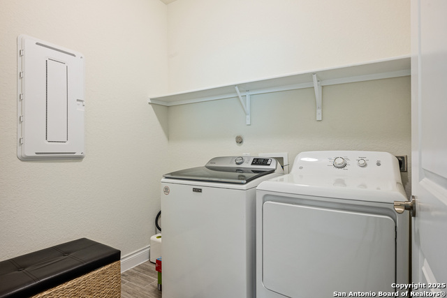 Image 23 of 49 For 3603 Daisy Spg