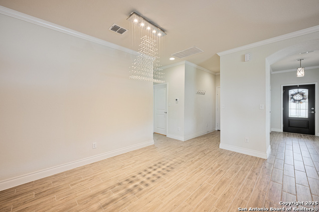 Image 4 of 49 For 3603 Daisy Spg