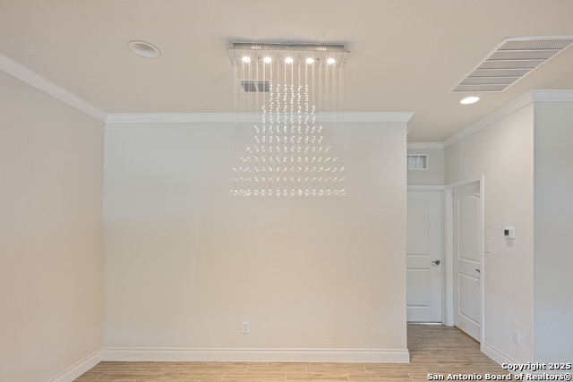 Image 5 of 49 For 3603 Daisy Spg