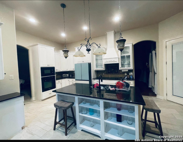 Listing photo id 11 for 101 Auburn Cove