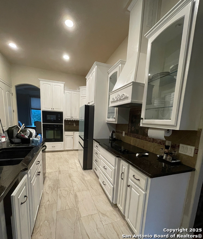 Listing photo id 12 for 101 Auburn Cove