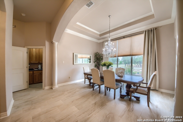 Listing photo id 13 for 101 Auburn Cove