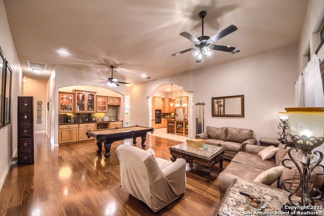 Listing photo id 16 for 101 Auburn Cove