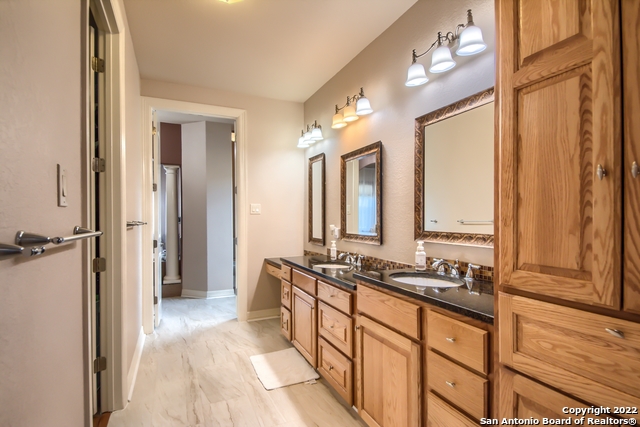 Listing photo id 22 for 101 Auburn Cove