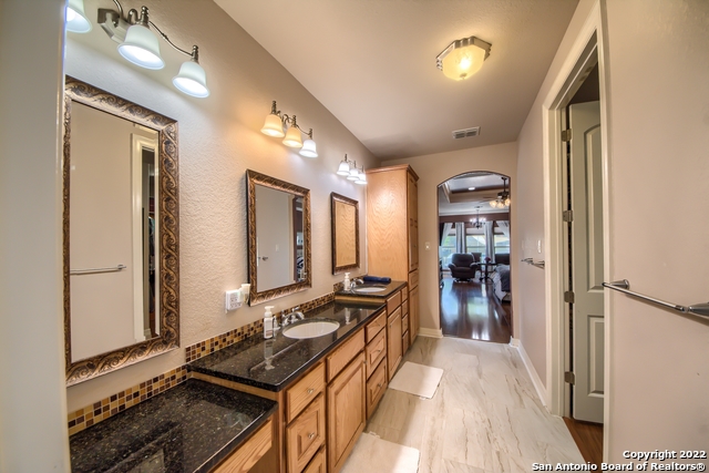 Listing photo id 24 for 101 Auburn Cove