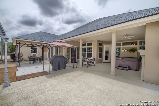 Listing photo id 33 for 101 Auburn Cove