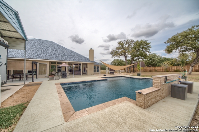 Listing photo id 3 for 101 Auburn Cove