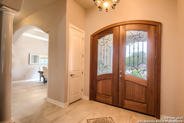 Listing photo id 5 for 101 Auburn Cove