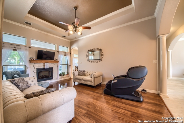 Listing photo id 6 for 101 Auburn Cove