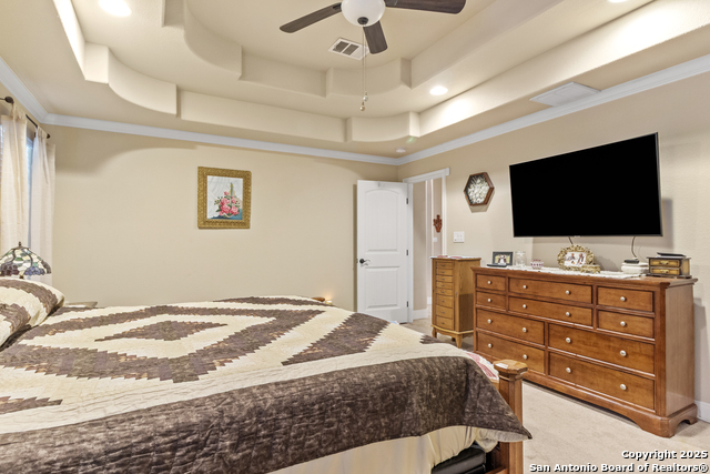 Image 23 of 44 For 1212 Doe Run Hollow