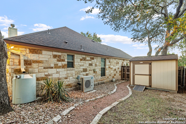 Image 32 of 44 For 1212 Doe Run Hollow