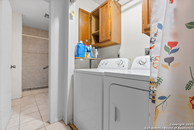 Image 16 of 21 For 10422 Country Bluff