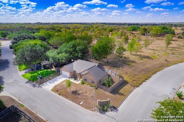 Listing photo id 0 for 206 Club View West
