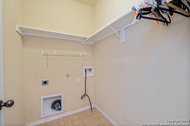 Listing photo id 23 for 206 Club View West