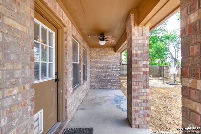 Listing photo id 24 for 206 Club View West