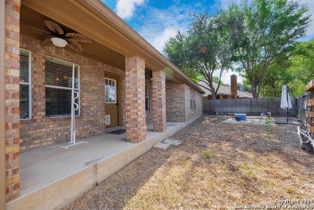 Listing photo id 25 for 206 Club View West