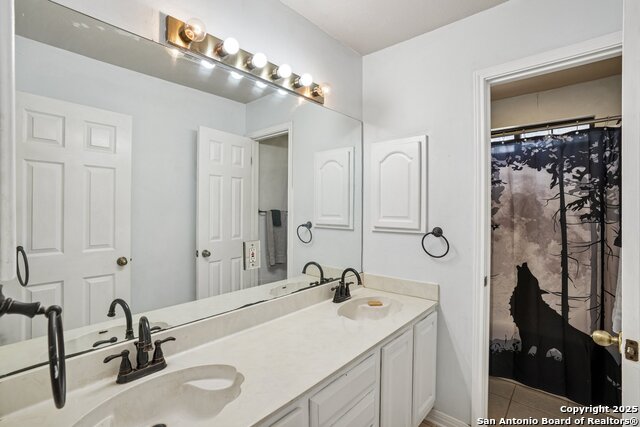 Listing photo id 19 for 1290 Hidden Oaks