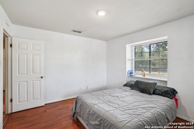 Listing photo id 23 for 1290 Hidden Oaks