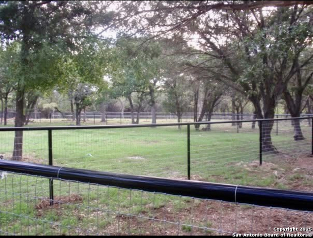 Listing photo id 27 for 1290 Hidden Oaks