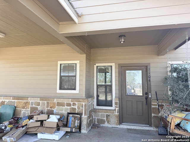 Image 2 of 21 For 1104 Poplar