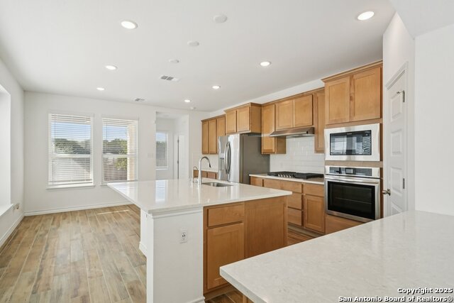 Listing photo id 12 for 10833 Coppola