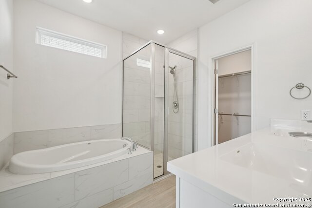 Listing photo id 20 for 10833 Coppola