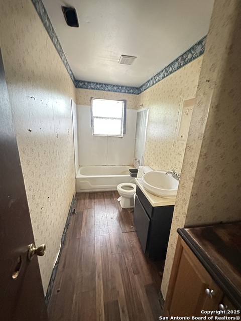 Image 5 of 13 For 10498 Hollowell Rd,