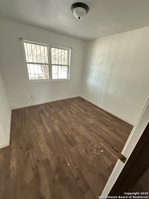 Image 8 of 13 For 10498 Hollowell Rd,