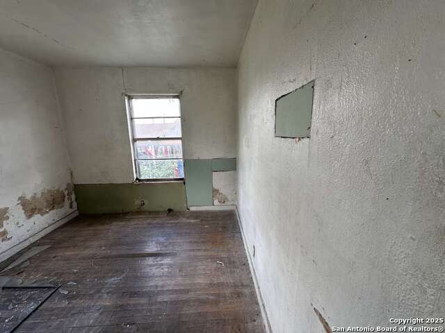 Image 5 of 7 For 2522 Schley  