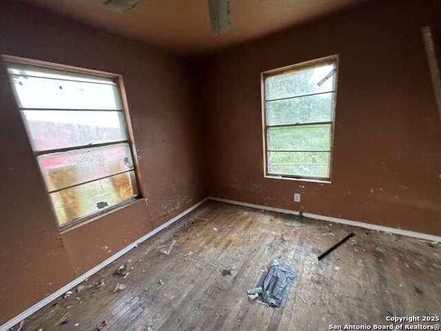 Image 7 of 7 For 2522 Schley  