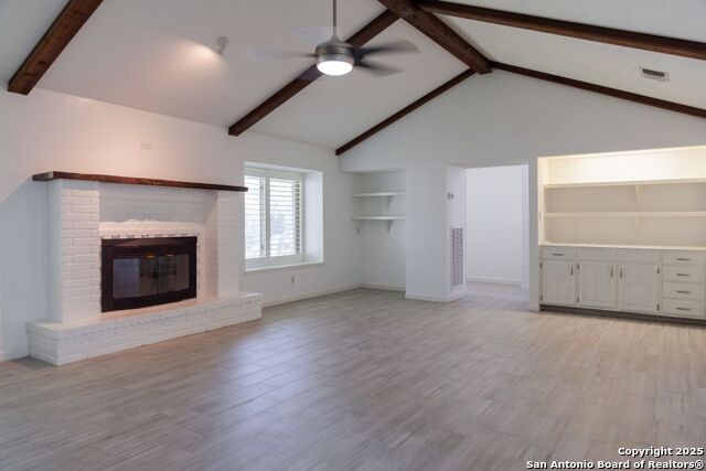 Listing photo id 8 for 2034 Encino Vista