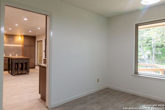 Listing photo id 11 for 2034 Encino Vista