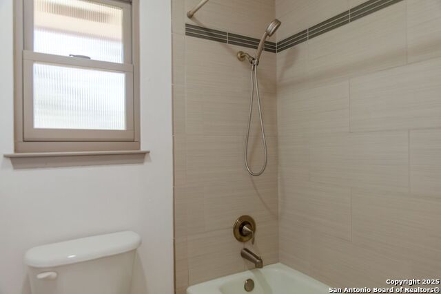 Listing photo id 20 for 2034 Encino Vista