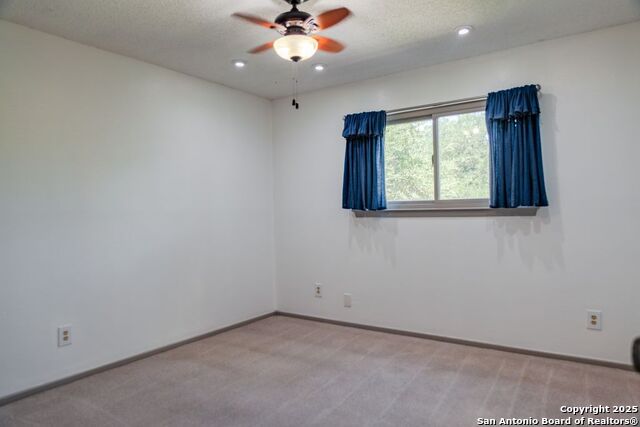 Listing photo id 22 for 2034 Encino Vista