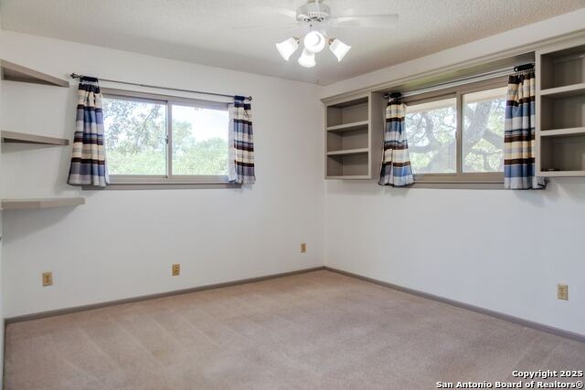 Listing photo id 24 for 2034 Encino Vista
