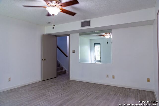 Listing photo id 31 for 2034 Encino Vista