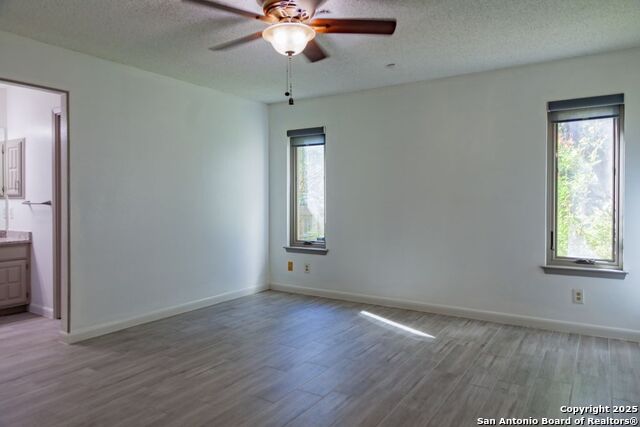 Listing photo id 32 for 2034 Encino Vista