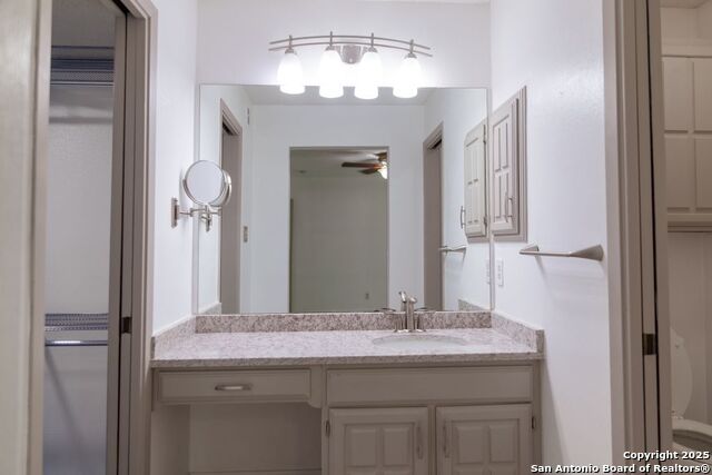 Listing photo id 33 for 2034 Encino Vista