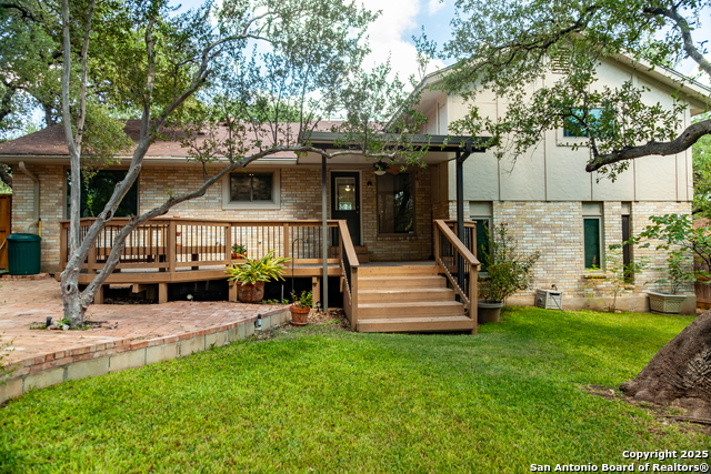 Listing photo id 40 for 2034 Encino Vista