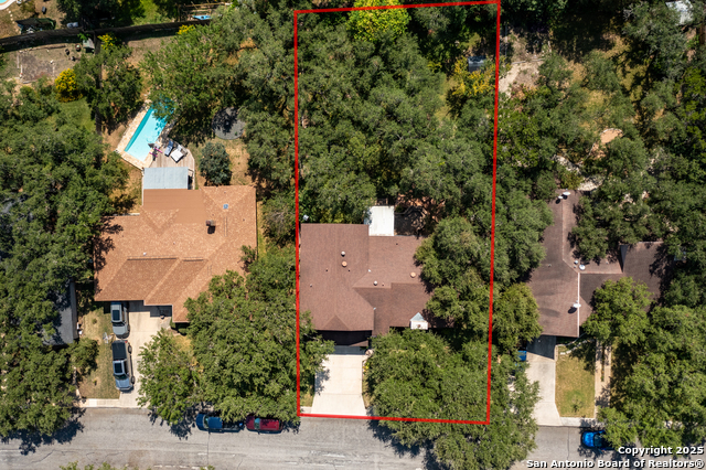 Listing photo id 43 for 2034 Encino Vista