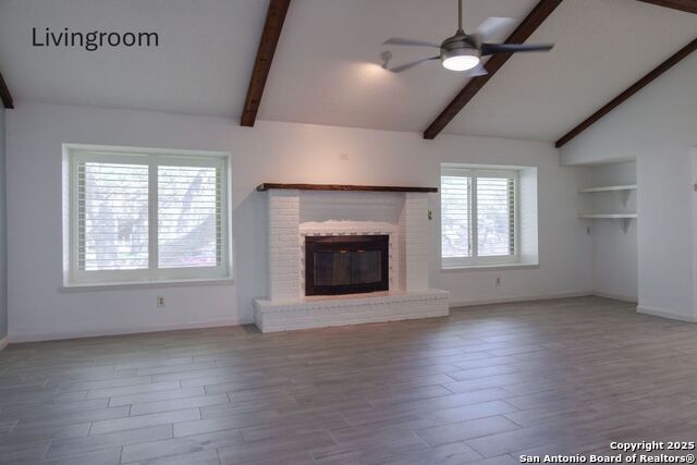 Listing photo id 4 for 2034 Encino Vista