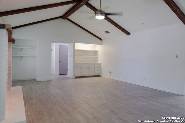 Listing photo id 7 for 2034 Encino Vista