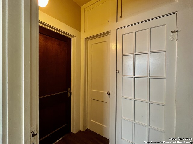 Image 25 of 35 For 124 Gifford St