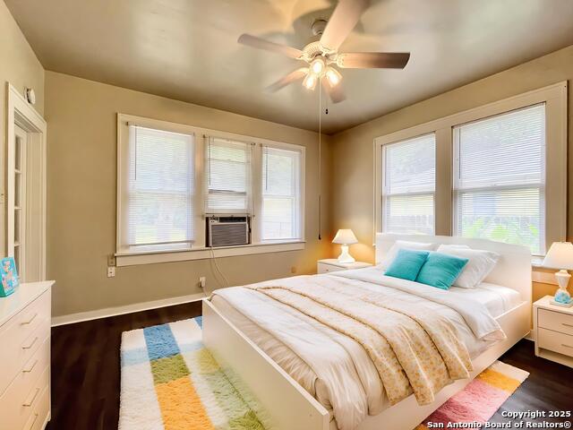 Image 5 of 35 For 124 Gifford St