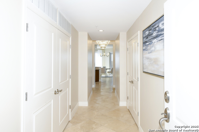 Image 10 of 64 For 215 Center St  1307