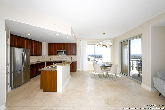 Image 14 of 64 For 215 Center St  1307