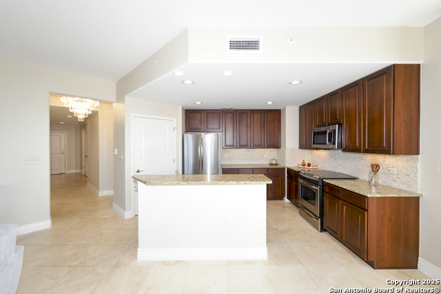 Image 16 of 64 For 215 Center St  1307
