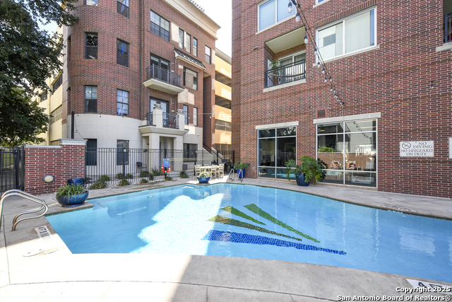 Image 40 of 64 For 215 Center St  1307